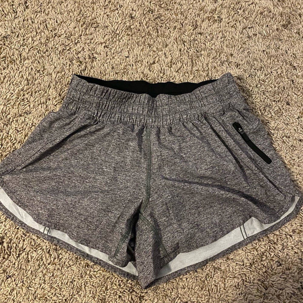 Lululemon tracker shorts
